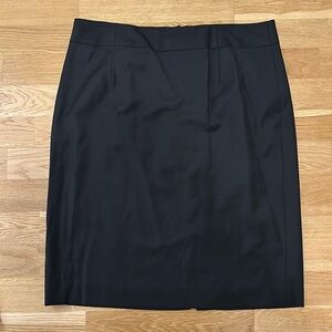 100% wool J. Crew Pencil knee-length skirt in Size 12